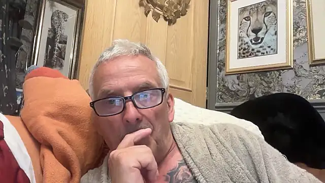 poggles' Live Sex Cam Show