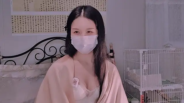 美女BingLin-在线直播