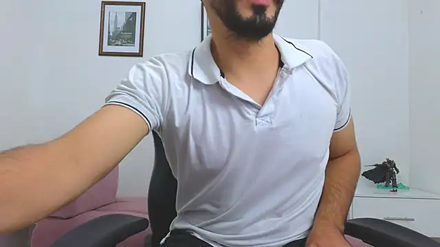 Massimoo_07's Live Sex Cam Show