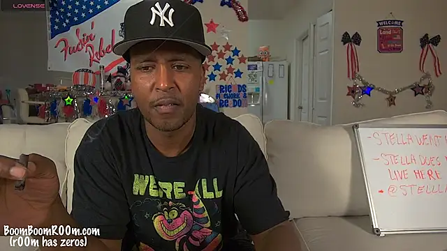 boomboomr00m's Live Sex Cam Show