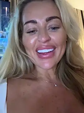 Carmel_Louise's Live Sex Cam Show