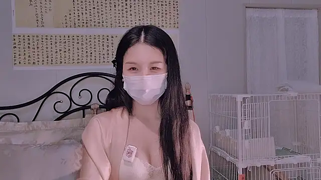 美女BingLin-在线直播