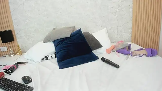 EylinFox_'s Live Sex Cam Show