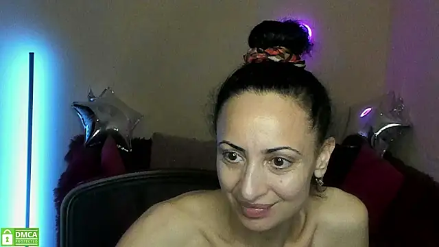 Arianasweety23's Live Sex Cam Show