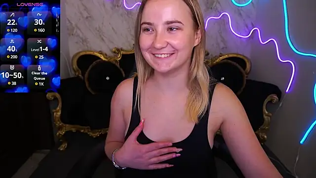 SofieBloom's Live Sex Cam Show