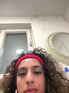 fayfay2002's Live Sex Cam Show