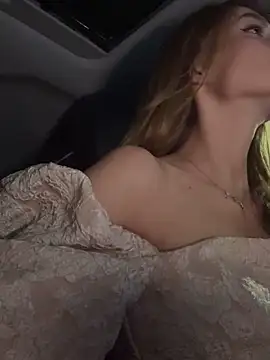 -AngelAri-'s Live Sex Cam Show