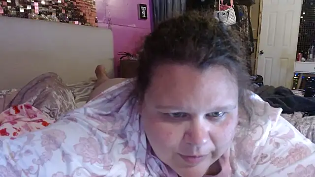 Fatpussybigass' Live Sex Cam Show