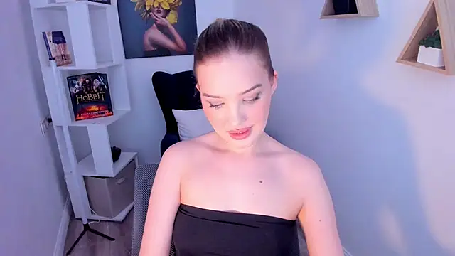 FloweryLove_1's Live Sex Cam Show