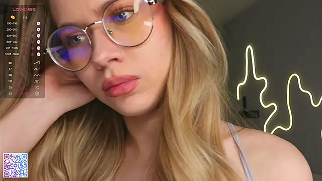 BeatrixCharton's Live Sex Cam Show