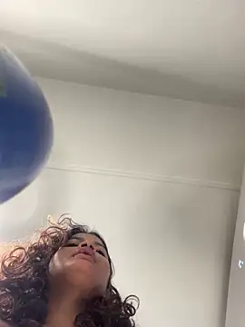 Bad_Girl_Kayra69's Webcam Show