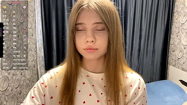 CarolinePepper online webcam