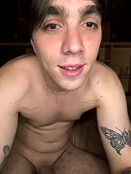 Youngmaxxxinee's Webcam Show