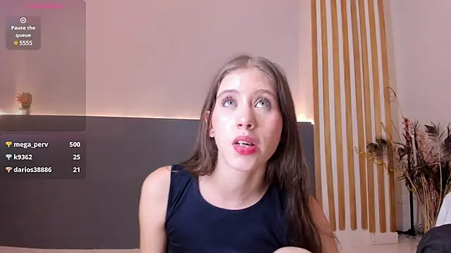 sara__jones_gh's Live Chat Room