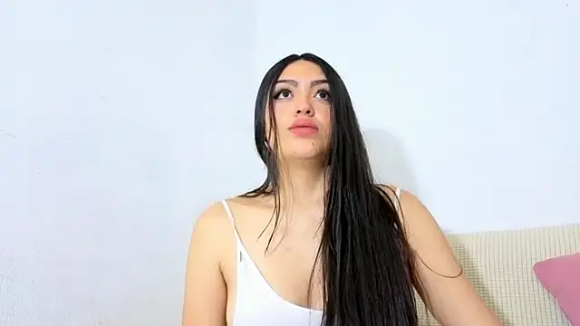 Melanie-Roberts Live Sex Cams