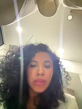 Brunettexio's Webcam Show