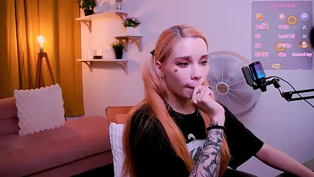 Alissa_Kitty's Webcam Show
