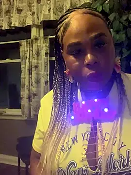 sexxycandyred's Live Sex Cam Show