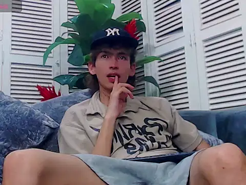 timmy_x_boy's Webcam Show