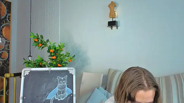LinnGee's Webcam Show