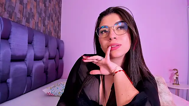 IsabellaAnngel Latinas page 3