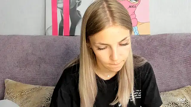 HitGyrl webcam