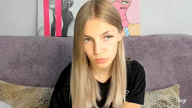 HitGyrl webcam
