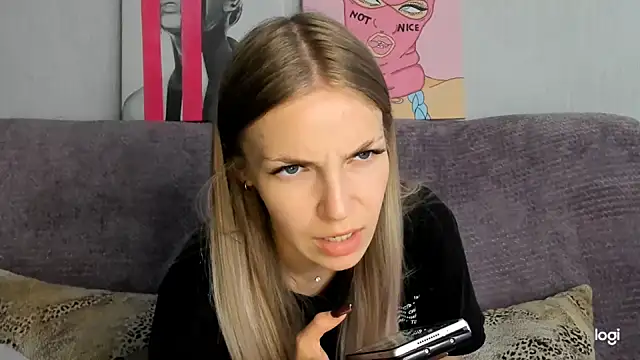 HitGyrl webcam