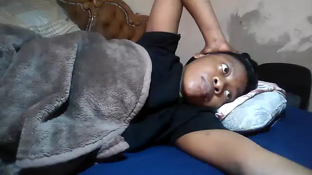 sexyhotchic93 webcam
