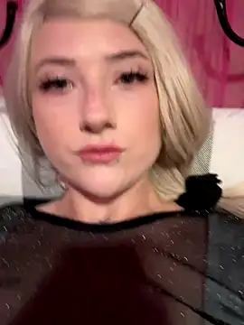 MelodyRoze webcam