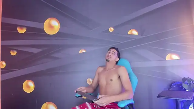 Extreme_boys webcam
