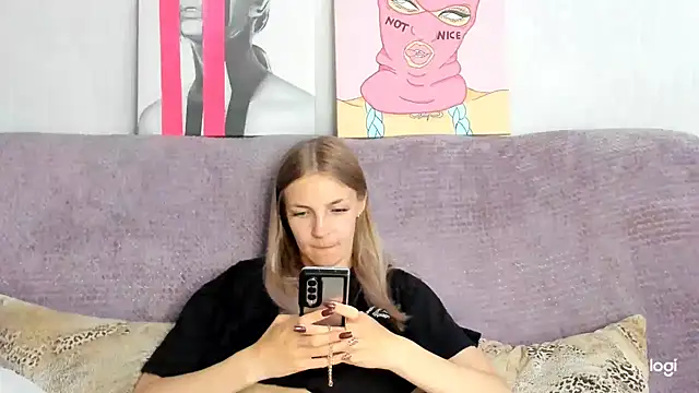 HitGyrl webcam