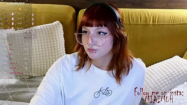 mia__yui webcam