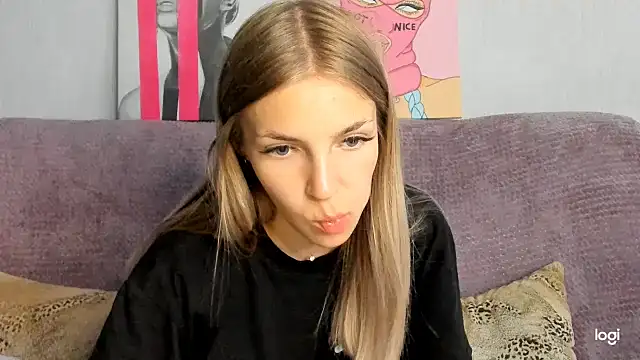 HitGyrl webcam