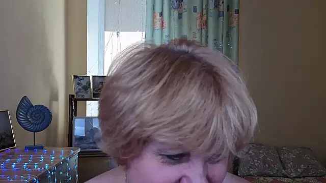 Casey_tint webcam