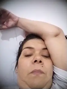 Alejita05 webcam