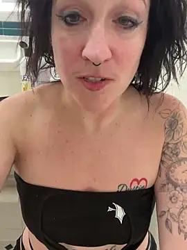 Luluof webcam