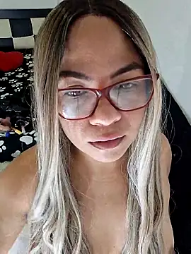 hornny_cougar webcam