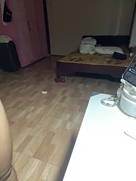 Mina048 webcam