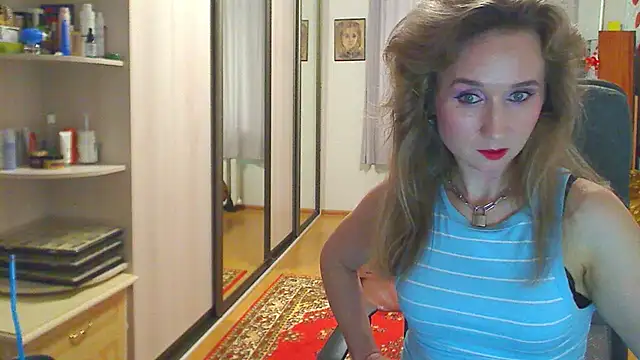 ClassyInna webcam