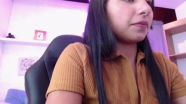 Allayah_w webcam