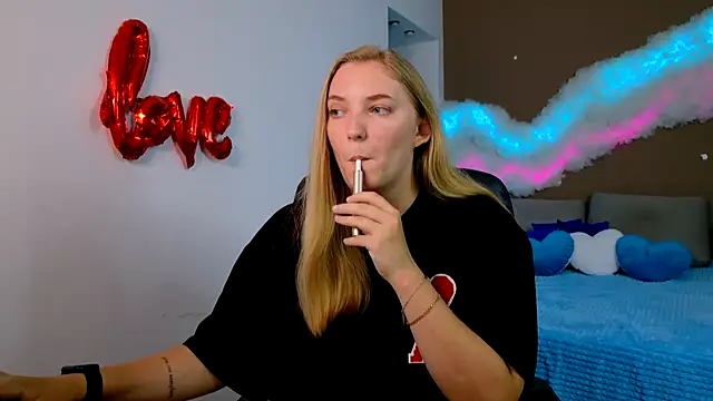 online live sex chat LunaSloan