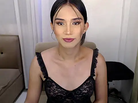 yourfuckingtrisha webcam