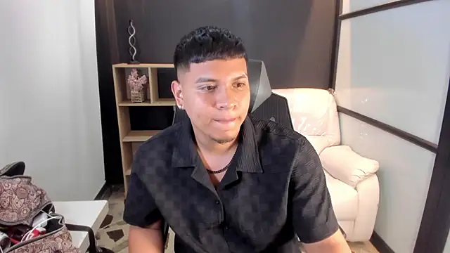 DominickSantiago_ webcam