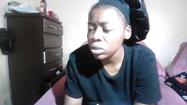 sexyhotchic93 webcam