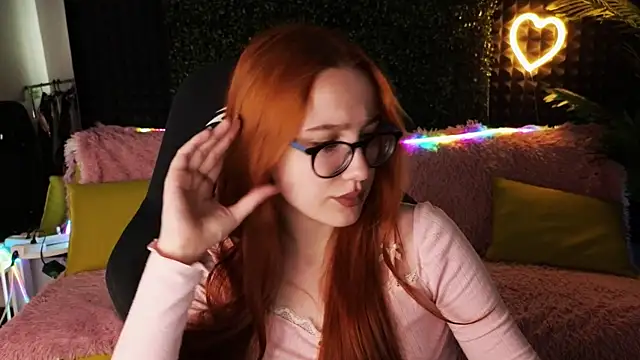 amber_wink webcam