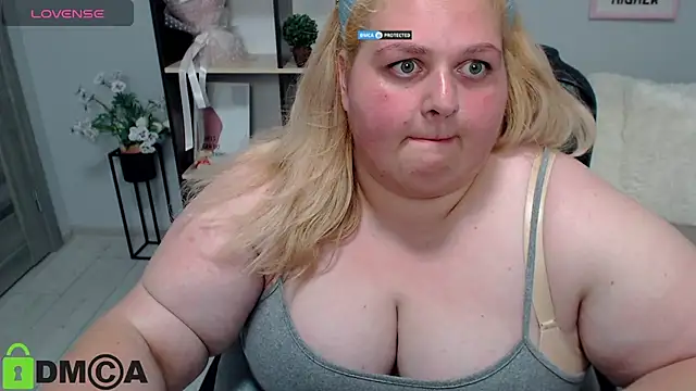 PlusGodess webcam