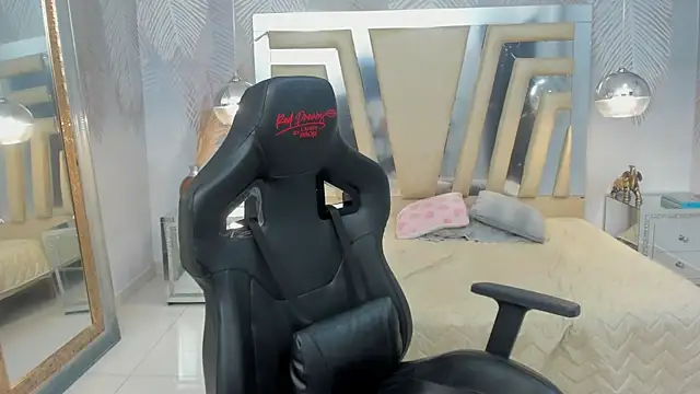 Shaaronn_Smith webcam