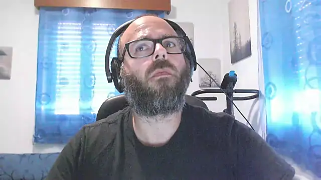 ravingr4d4 webcam