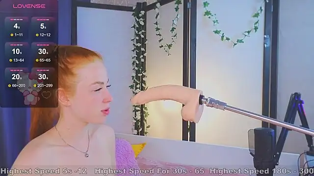 Young_redbabe